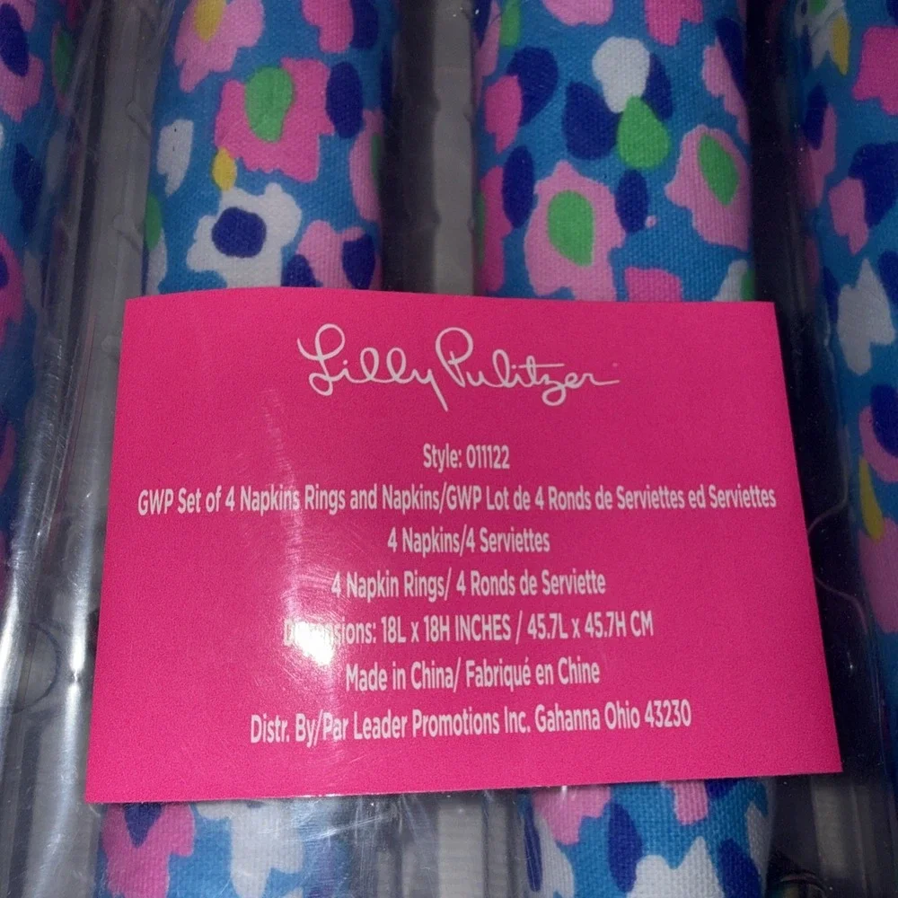 Lilly Pulitzer Hottie Dottie Napkin Set of 4 with Gold Bamboo Rings Floral Multi
